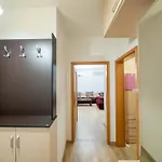 Tirent - Spacious 2-bedroom Near Liqeni I Thate * Tirana