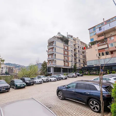 Apartment Tirent - Spacious 2-bedroom Near Liqeni I Thate