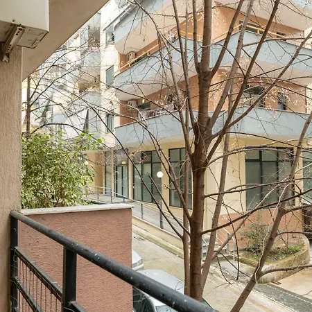 Tirent - Spacious 2-bedroom Near Liqeni I Thate