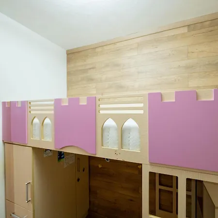 Tirent - Spacious 2-bedroom Near Liqeni I Thate 아파트 *