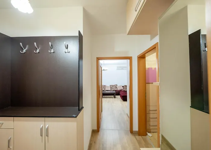 Tirent - Spacious 2-bedroom Near Liqeni I Thate * تيرانا