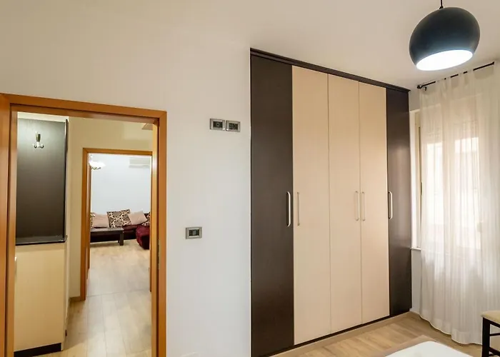 Apartment Tirent - Spacious 2-bedroom Near Liqeni I Thate *