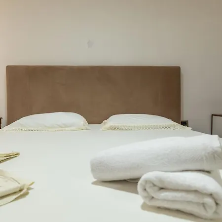 Tirent - Spacious 2-bedroom Near Liqeni I Thate 公寓