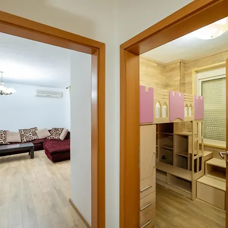 아파트 Tirent - Spacious 2-bedroom Near Liqeni I Thate