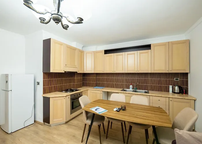 Apartmán Tirent - Spacious 2-bedroom Near Liqeni I Thate Tirana