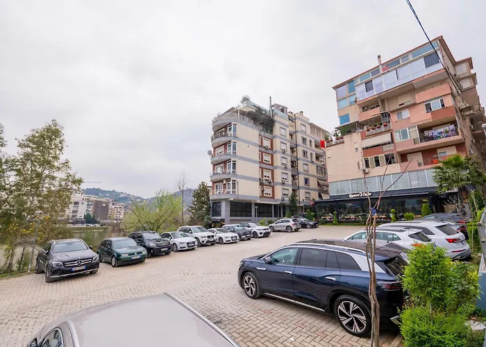 Apartman Tirent - Spacious 2-bedroom Near Liqeni I Thate