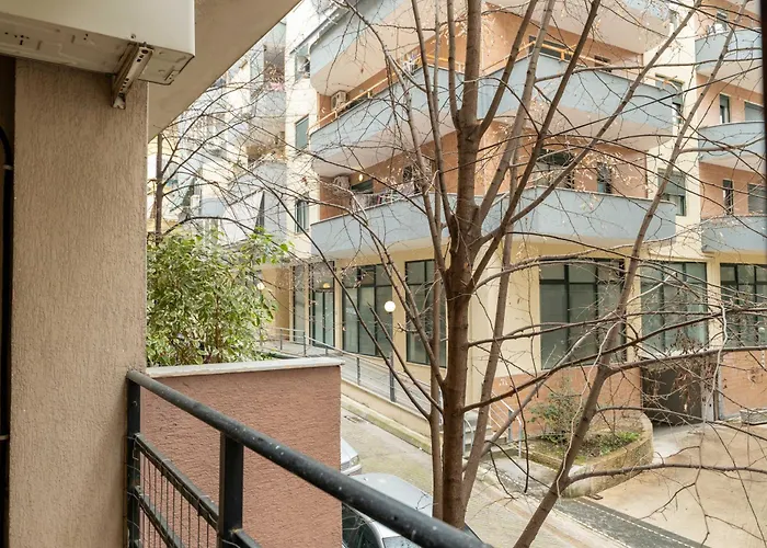 Tirent - Spacious 2-bedroom Near Liqeni I Thate