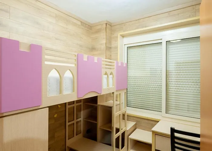 Tirent - Spacious 2-bedroom Near Liqeni I Thate * Tirana